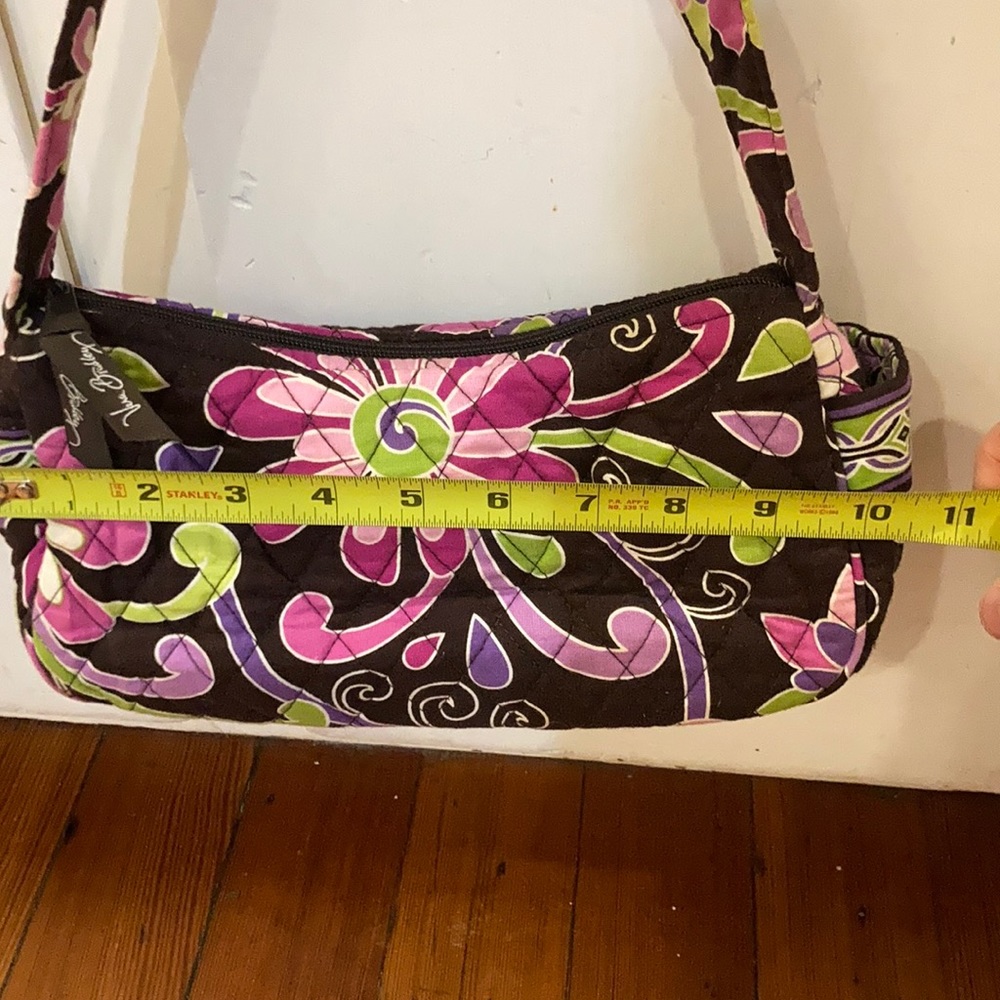 Lovely Vera Bradley bag - plus free wristlet! - Picture 5 of 9